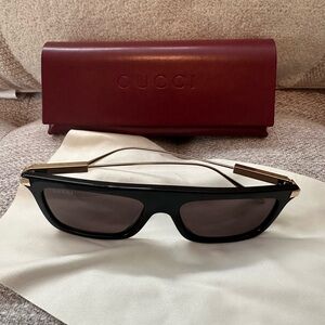 Gucci Black and Gold Sunglasses